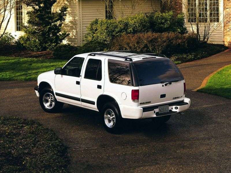 Chevrolet Blazer 5 drzwiowy SUV czwartej generacji [zmiana stylizacji]. 2,2 MT (1997 2005)