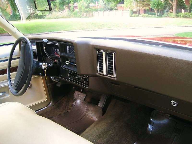 Chevrolet Chevelle 3. generacja [zmiana stylizacji] sedan 7.4 Turbo Hydra Matic (1974 1974)