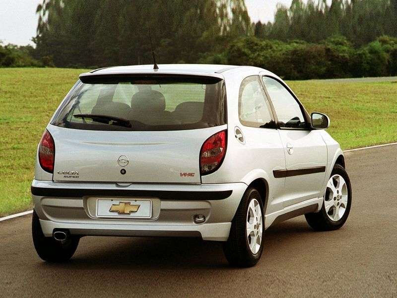 Chevrolet Celta 3 drzwiowy hatchback pierwszej generacji 1.0i MT (2002–2006)