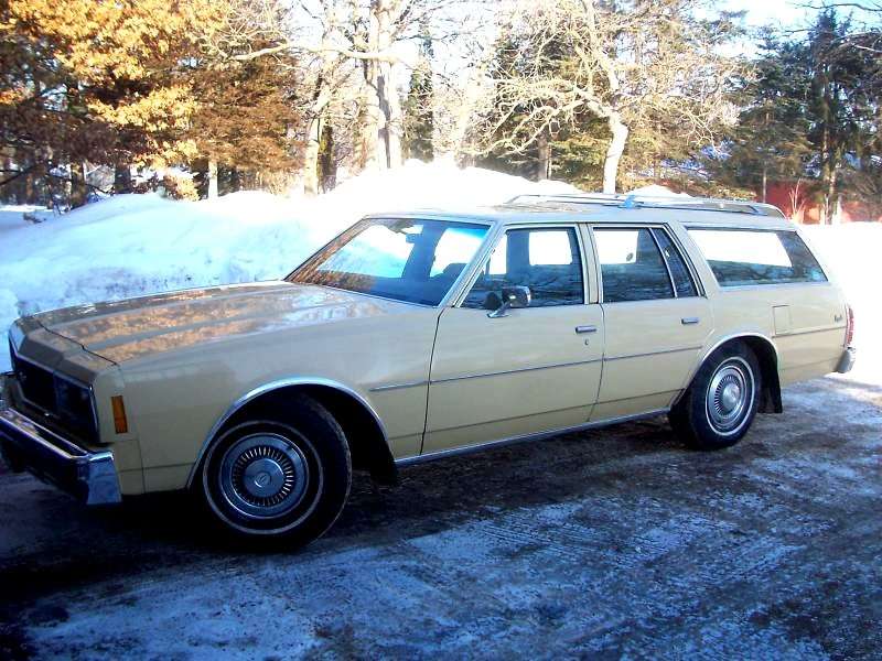 Chevrolet Impala 6th generation wagon 5.0 Turbo Hydra Matic 3 seat (1977–1977)