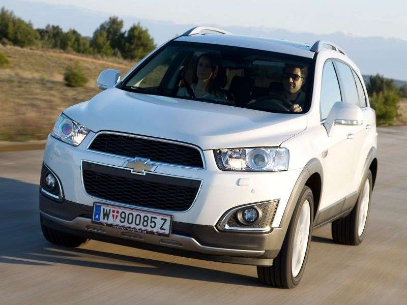 Chevrolet Captiva 1st generation [2nd restyling] 2.2 D MT AWD crossover (7 seats) (2013 – n.)