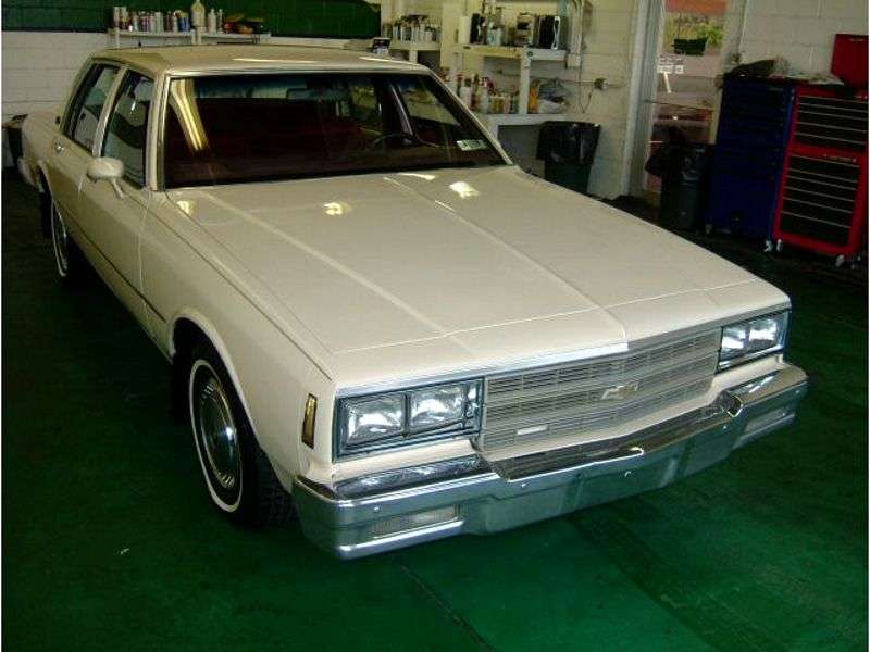 Chevrolet Impala 6. generacja [czwarta zmiana stylizacji] sedan 5.0 AT (1982 1984)