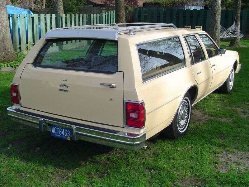 Chevrolet Impala 6. generacja [zmiana stylizacji] kombi 5.0 Turbo Hydra Matic 3 miejscowy (1978 1978)