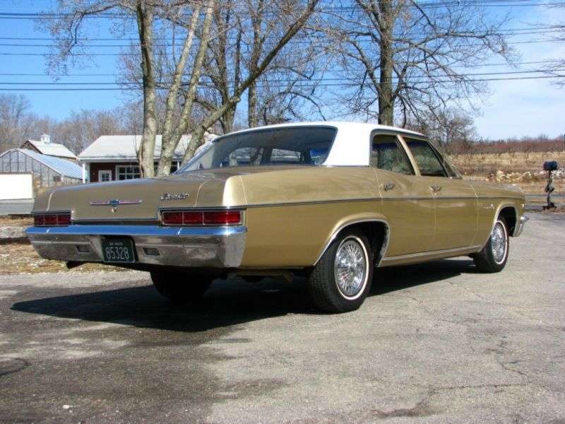 Chevrolet Impala 4. generacja [restyling] cabrio 4.6 4MT (1966 1966)