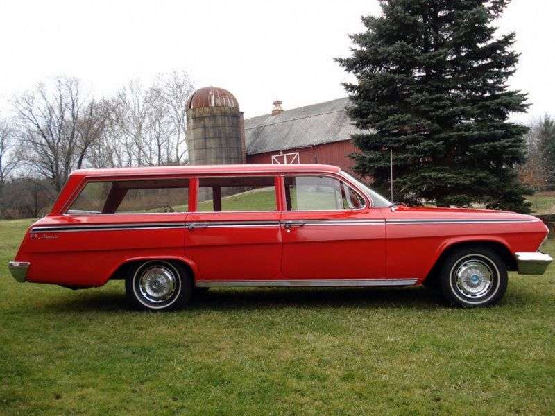 Chevrolet Impala 3rd generation [restyled] wagon 3.9 MT Overdrive 3 seat (1962–1962)