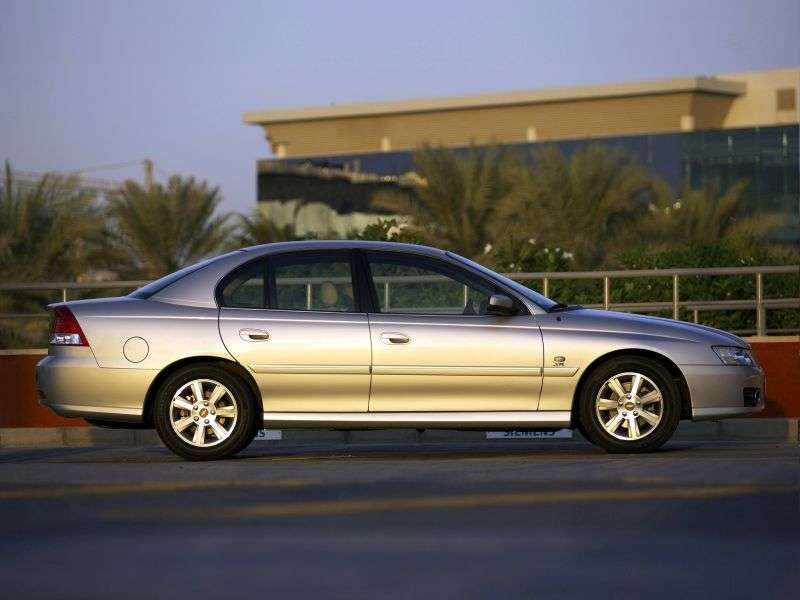 Chevrolet Lumina 3rd generation [restyling] sedan 3.6 AT (2004–2006)