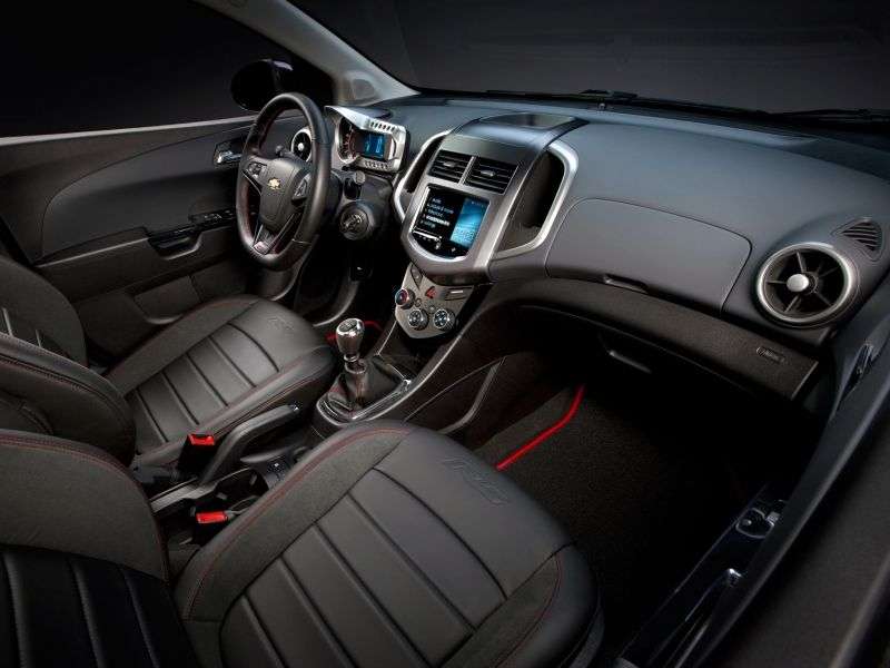 Chevrolet Sonic 1 generacji RS hatchback 5 drzwiowy 1,4 MT (2012 obecnie)