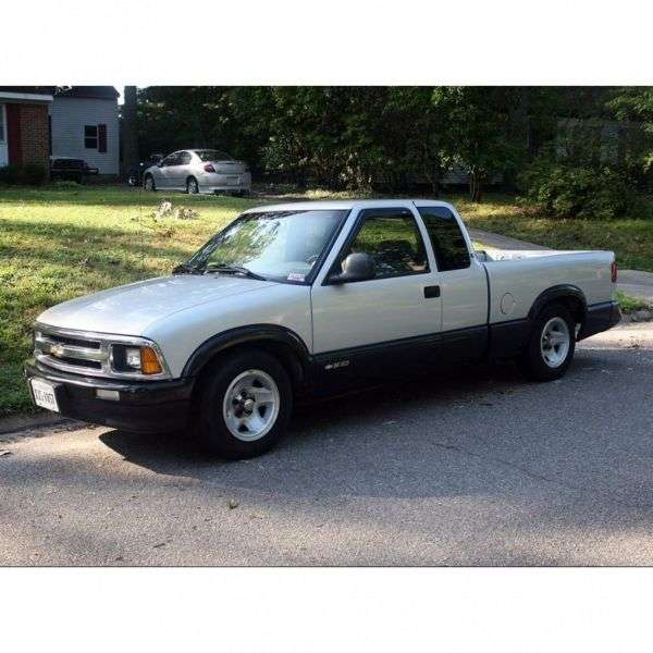 Chevrolet S 10 2nd generation Extended Cab pick up 2 bit. 4.3 MT 4WD (1995–1995)