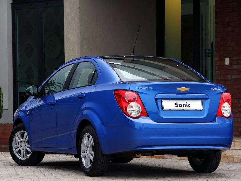 Chevrolet Sonic 1 generacja ZA spec sedan 4 drzwiowy 1,4 MT (2012 obecnie)