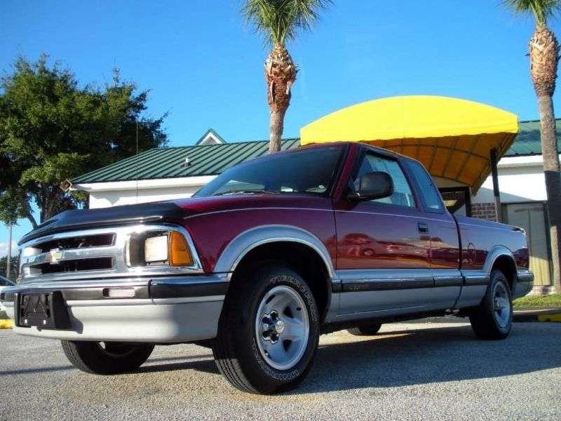 Chevrolet S 10 2 drzwiowy pickup z rozszerzoną kabiną 4,3 w 4WD (1994 1994)