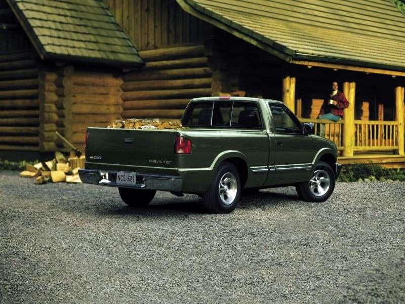 Chevrolet S 10 2. generacja [zmiana stylizacji] Zwykła kabina pickup 2 drzwiowa. 2,2 mln ton (1998 1999)