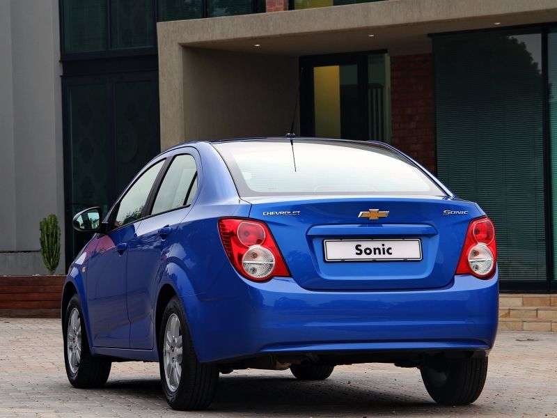 Chevrolet Sonic 1st generation ZA spec 4 door sedan. 1.6 MT (2012 – n. In.)
