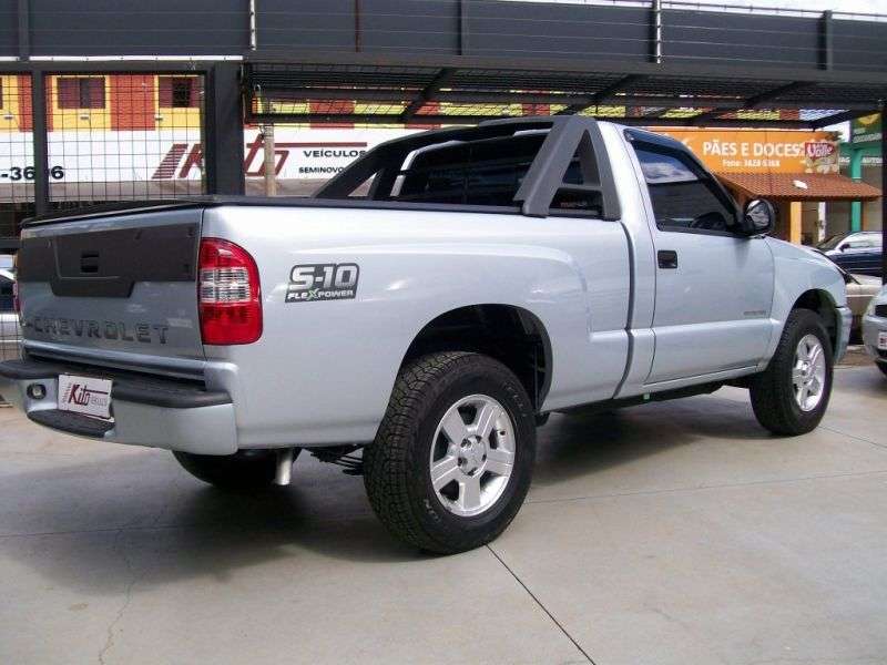 Chevrolet S 10 2 drzwiowy pickup Cabine Simples BR spec 2,2 mln ton (1997 1999)