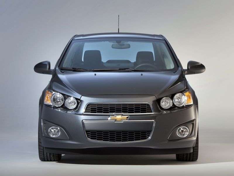 Chevrolet Sonic 1 generation sedan 1.8 MT (2011 – n. In.)