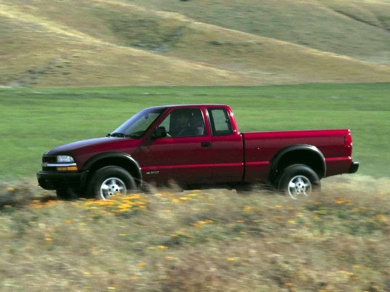 Chevrolet S 10 2 generation [restyling] Extended Cab pickup 2 dv. 4.3 MT 4WD (2000–2003)