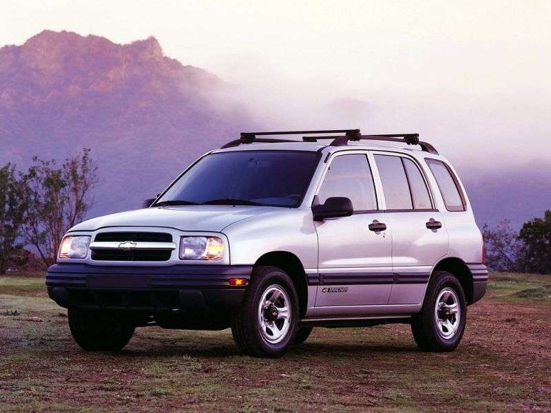 Chevrolet Tracker 2nd generation SUV 2.5 MT (2001–2004)