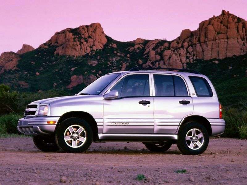 Chevrolet Tracker SUV drugiej generacji 2.0 AT AWD (1998 2001)