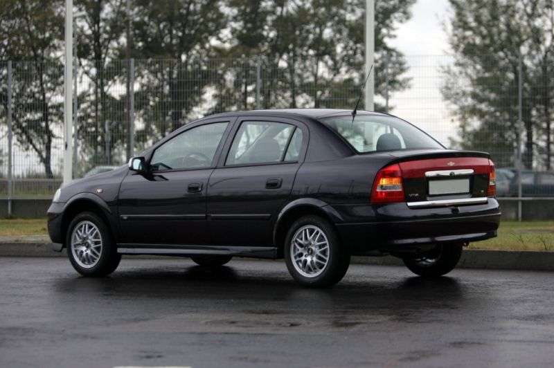 Chevrolet Viva sedan 1.generacji 1.8 Ecotec MT (2004 2008)