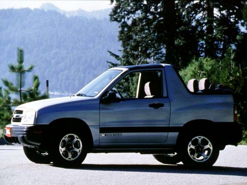 Chevrolet Tracker 2nd generation convertible 1.6 MT AWD (1998–2001)