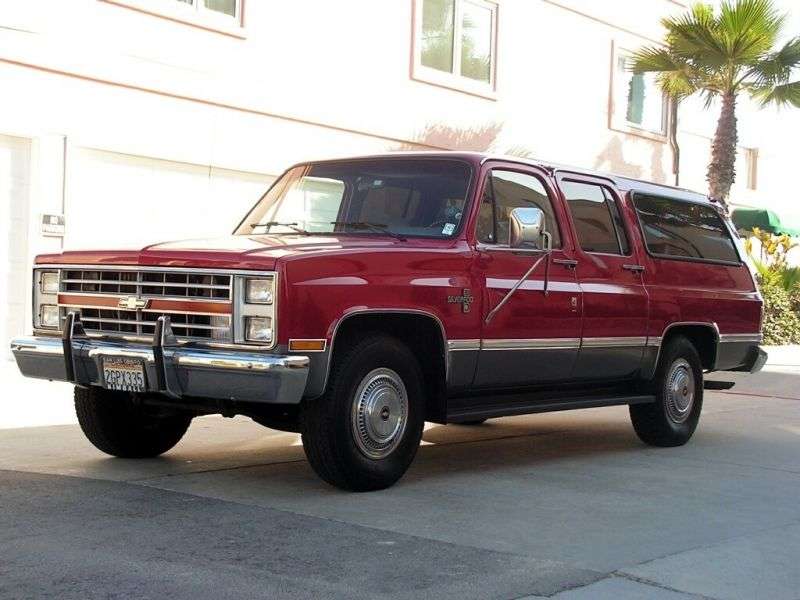 Chevrolet Suburban 8th generation [restyling] SUV 5.0 R10 4AT (1987–1987)