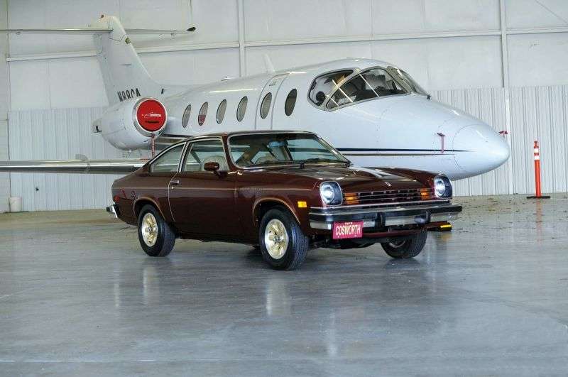 Chevrolet Vega 1 szej generacji [zmiana stylizacji] 3 drzwiowy Cosworth hatchback. 2,0 MT (1975 1976)