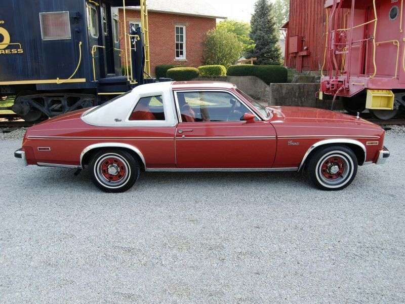 Chevrolet Nova 4. generacja [druga zmiana stylizacji] Concours 2 drzwiowe dachowe coupe z winylu. 4,1 MT (1977 1977)