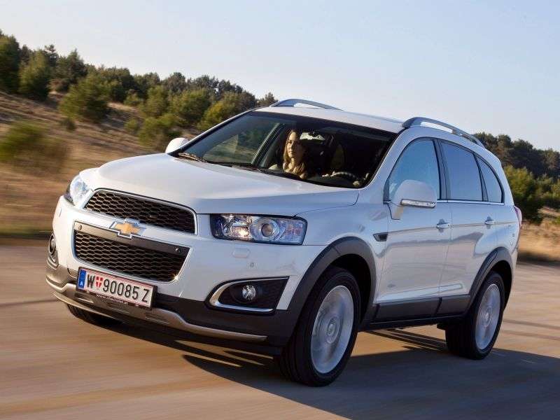 Chevrolet Captiva 1st generation [2nd restyling] 2.2 D MT AWD crossover (7 seats) (2013 – n.)
