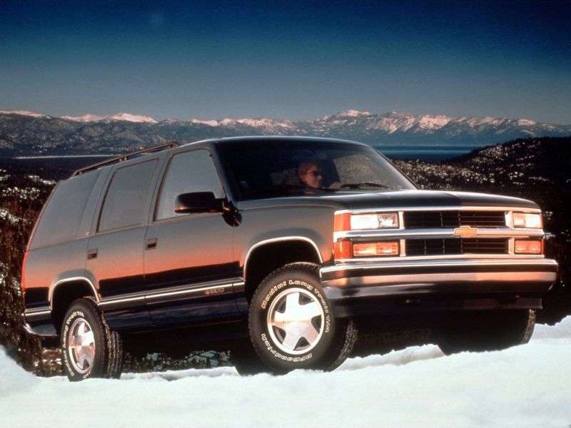 Chevrolet Tahoe GMT400 5 door SUV. 5.7 AT (1996–1999)