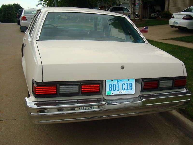 Chevrolet Malibu 1st generation [restyled] sedan 3.8 AT (1979–1979)