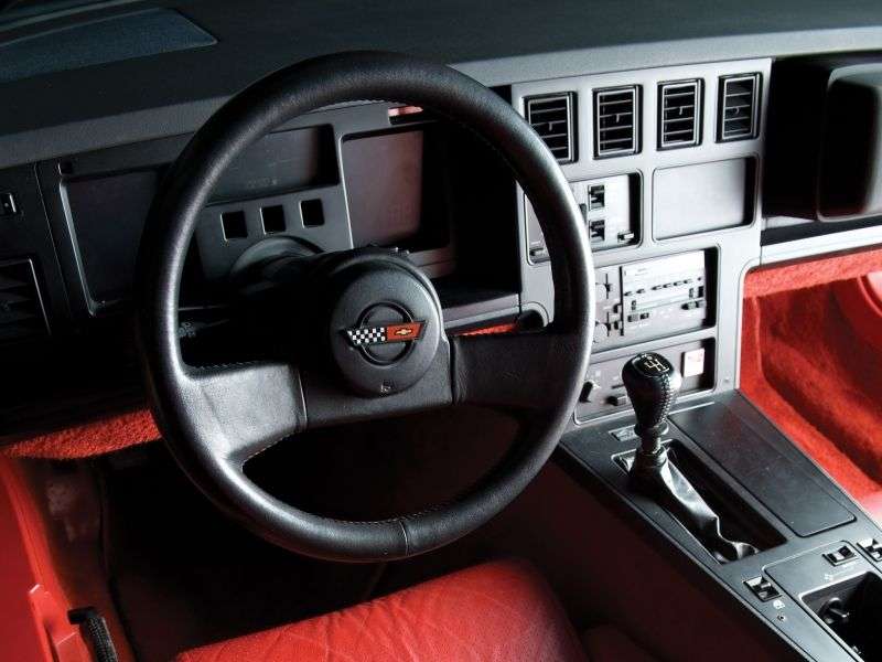 Chevrolet Corvette C4 cabrio 5.7 AT (1984–1986)