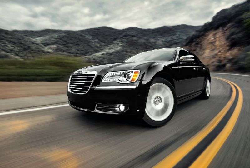 Chrysler 300C 4 drzwiowy sedan drugiej generacji 3.6 AT Luxury Series (2012) (2011 obecnie)