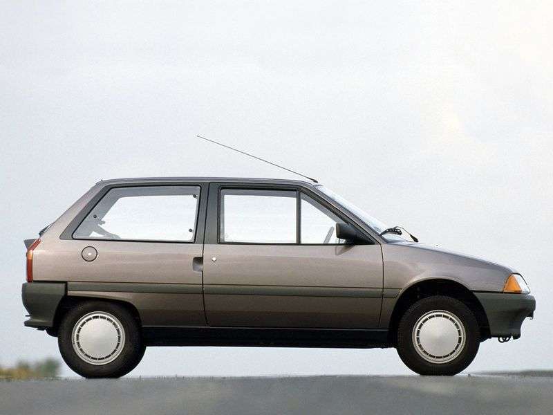Citroen AX hatchback pierwszej generacji 1.4 MT (1988 1992)