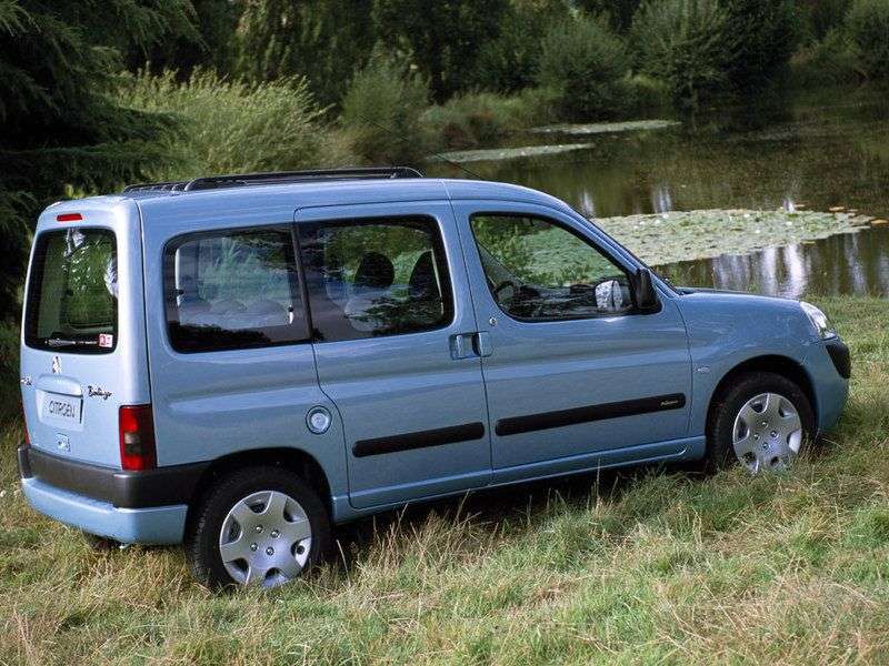 Citroen Berlingo 1.generacja [zmiana stylizacji] Pierwszy minivan 1.4 MT Standard (2002 2012)