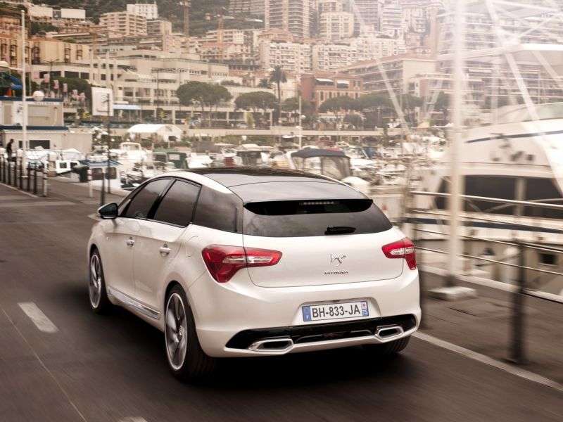 Citroen DS5 1st generation hatchback 2.0 AT HDi So Chic (2013) (2012 – n.)