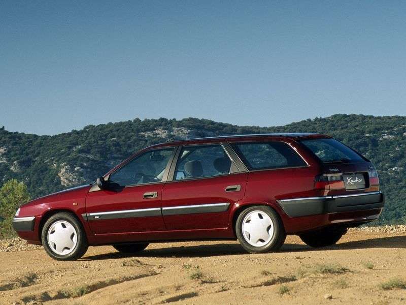 Citroen Xantia X1Break wagon 1.9 MT (1995–1998)
