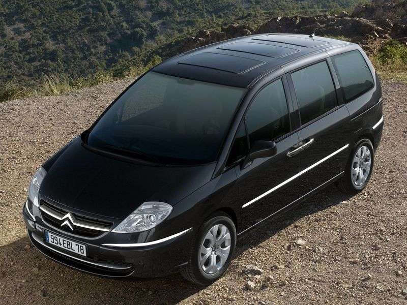 Citroen C8 minivan drugiej generacji 2.2 MT (2008 2012)