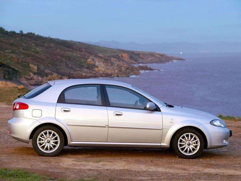 Daewoo Lacetti 1st generation 1.6 MT hatchback (2003 – n.)