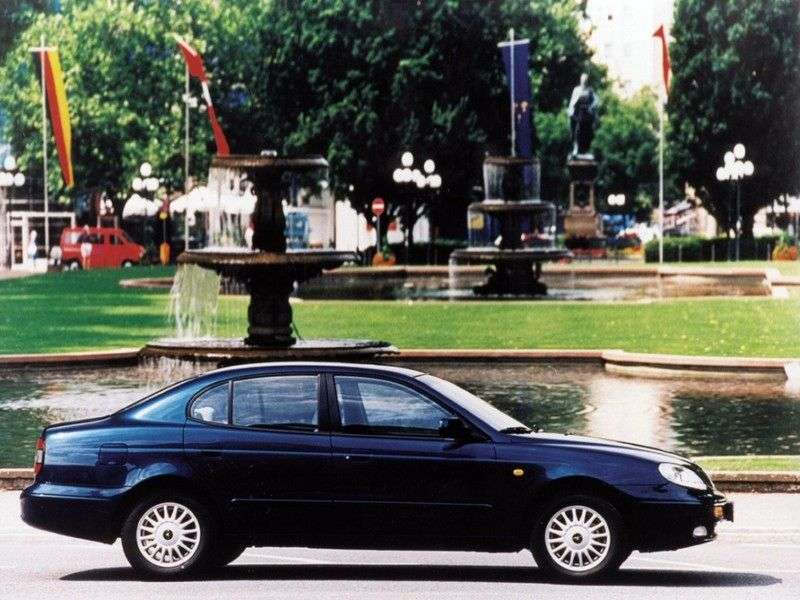 Daewoo Leganza 1st generation 2.0 MT sedan (1997–2001)