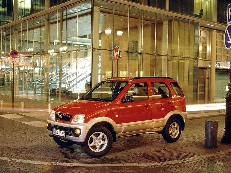 Daihatsu Terios 1st generation [restyling] crossover 1.3 AT 4WD (2000–2005)