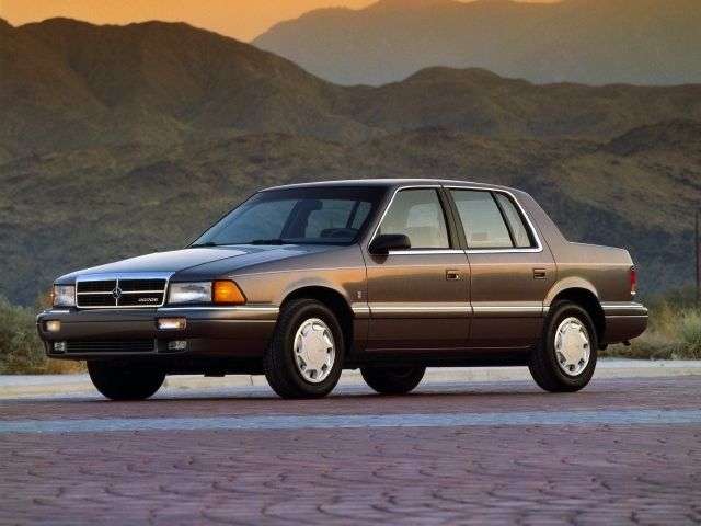 Dodge Spirit 1.generacja sedan 2.5 MT (1988 1995)