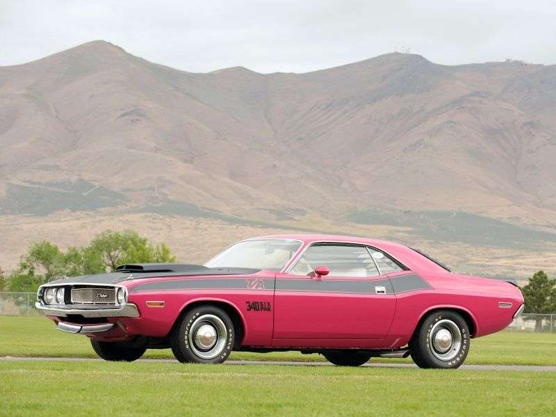 Dodge Challenger 1. generacja T / A coupe 5.6 4MT (1970 1970)