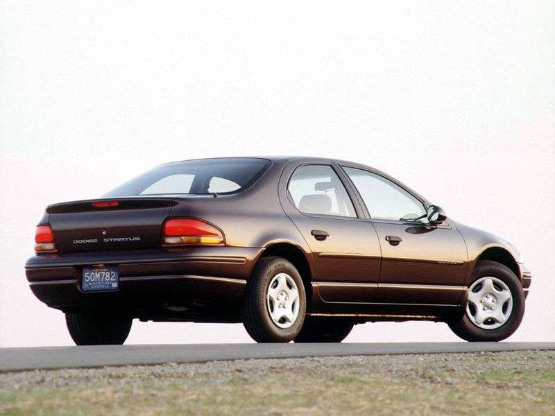 Dodge Stratus sedan pierwszej generacji 2.0 MT (1995 2001)