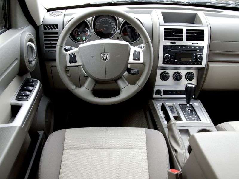 Dodge Nitro 1.generacji SUV 3.7 MT (2007 2010)