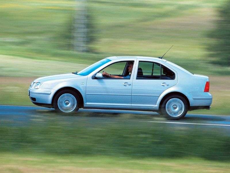 FAW Volkswagen Bora sedan 1.generacji 1.8 MT (2001 2011)