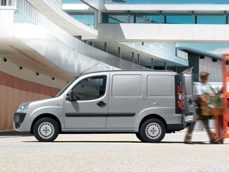 Fiat Doblo 1st generation [restyled] Cargo van 1.4 MT Base (2012) (2005 – present)