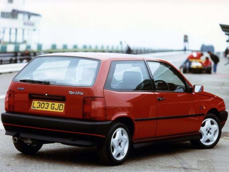Fiat Tipo 3 drzwiowy hatchback pierwszej generacji 1,6 mln ton (1988 1995)