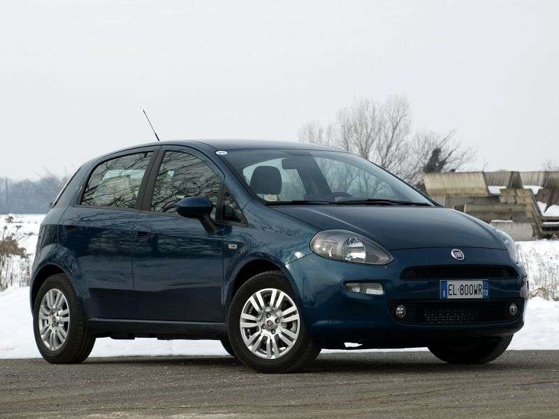 Fiat Punto trzeciej generacji [zmiana stylizacji] hatchback 5 drzwiowy. 1,4 MT Easy (2012 obecnie)