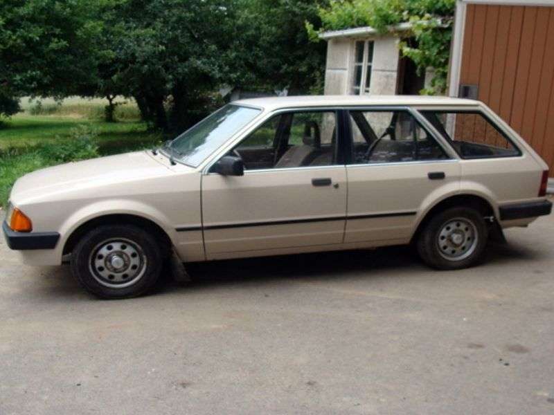 5 drzwiowy Ford Escort kombi trzeciej generacji 1,3 5 MT (1983 1986)