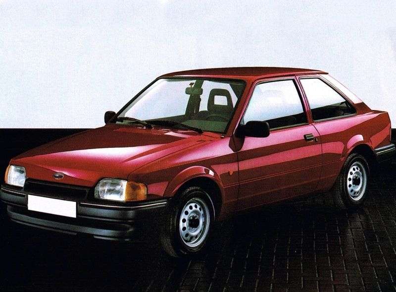 3 drzwiowy Ford Escort hatchback czwartej generacji 1,6 mln ton (1986 1989)