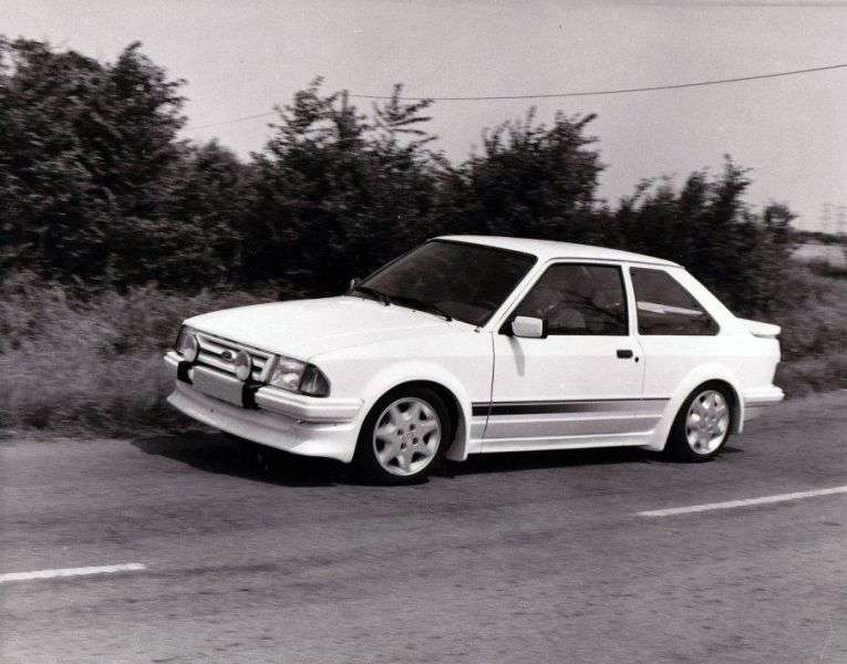 Ford Escort 3 drzwiowy hatchback RS 3 drzwiowy 1.6 RS 1600i MT (1982 1986)